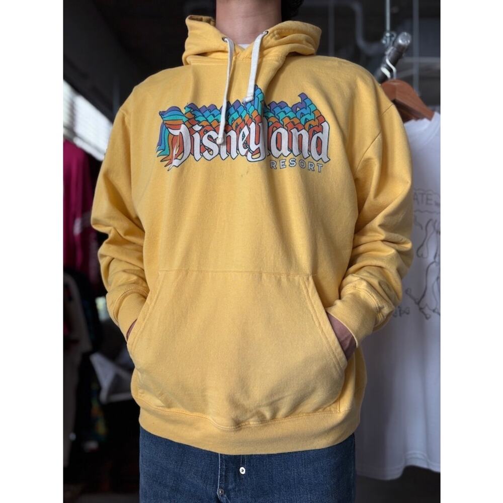 Disneyland Unisex Yellow Retro Sweater Size Medium (M)